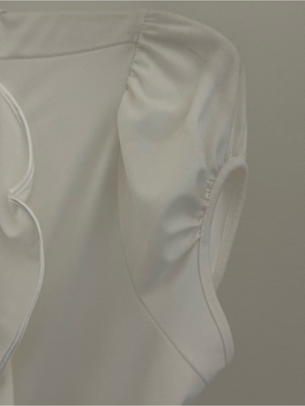 HeartSoul Cream Colored Ruffle Front Puff Sleeve Blouse - NEW Without Tags - Picture 4 of 5